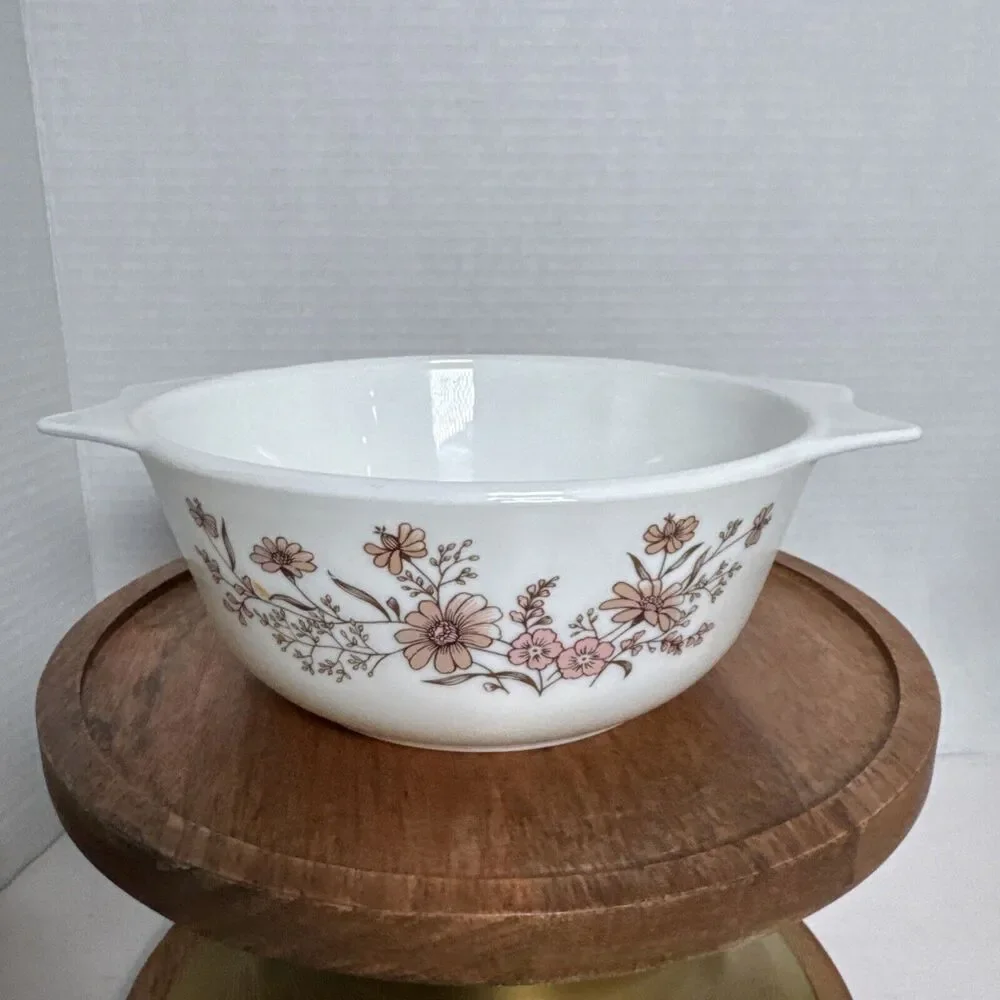 English Pyrex Country Autumn Casserole Dish